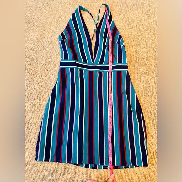 NWOT Lovers and Friends V neck striped mini dress size xsmall - Picture 4 of 9